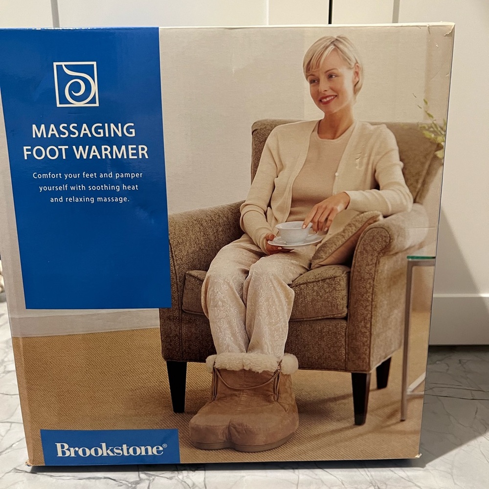 Brookstone massaging foot warmer and massage